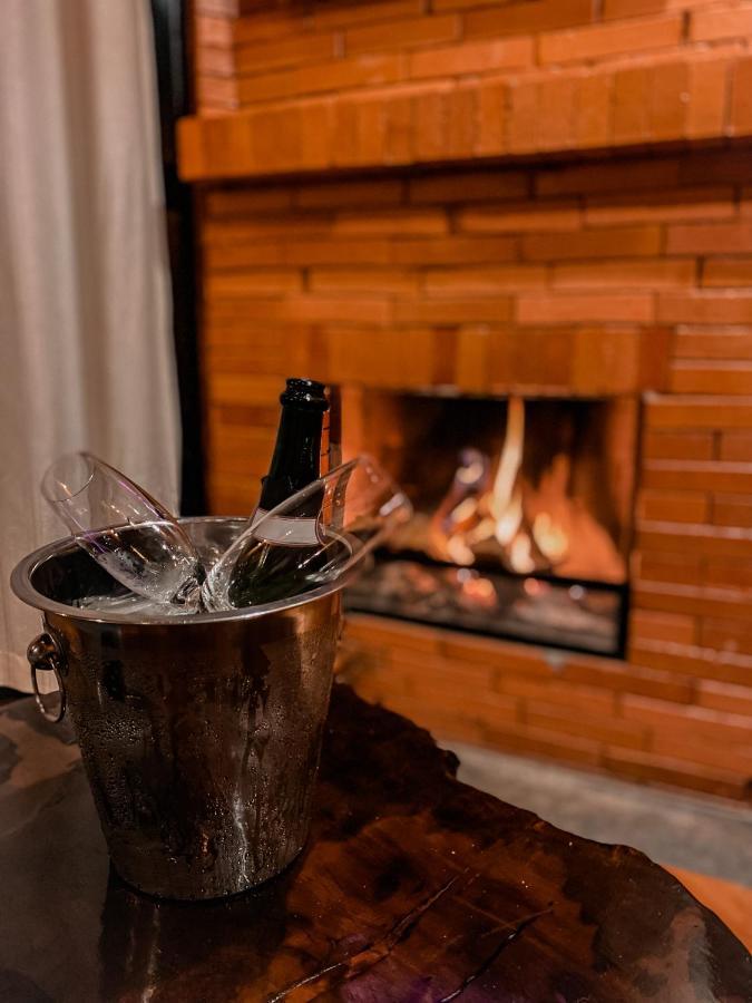 Chale Romantico Com Banheira De Hidromassagem E Lareira Bom Retiro  Eksteriør billede